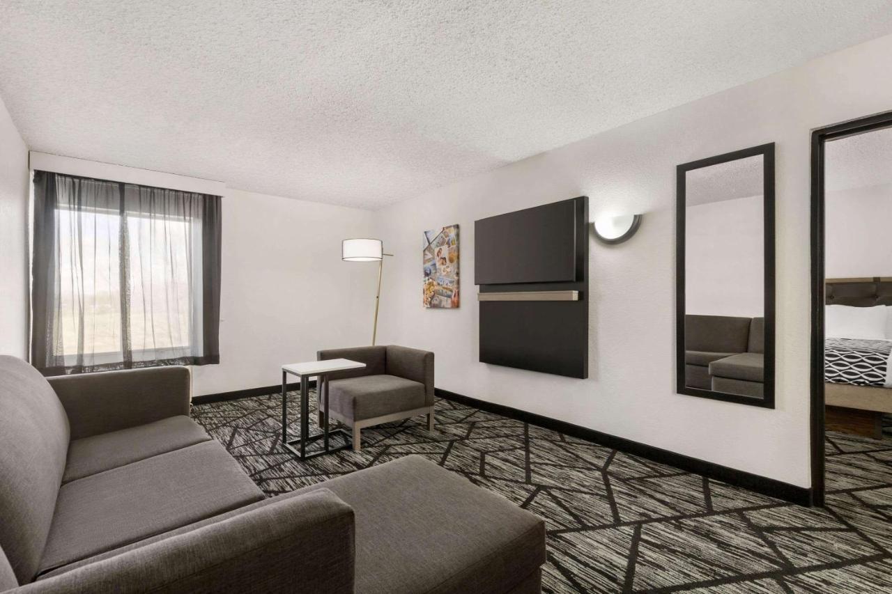Hotel La Quinta By Wyndham Cleveland Airport West North Olmsted Zewnętrze zdjęcie