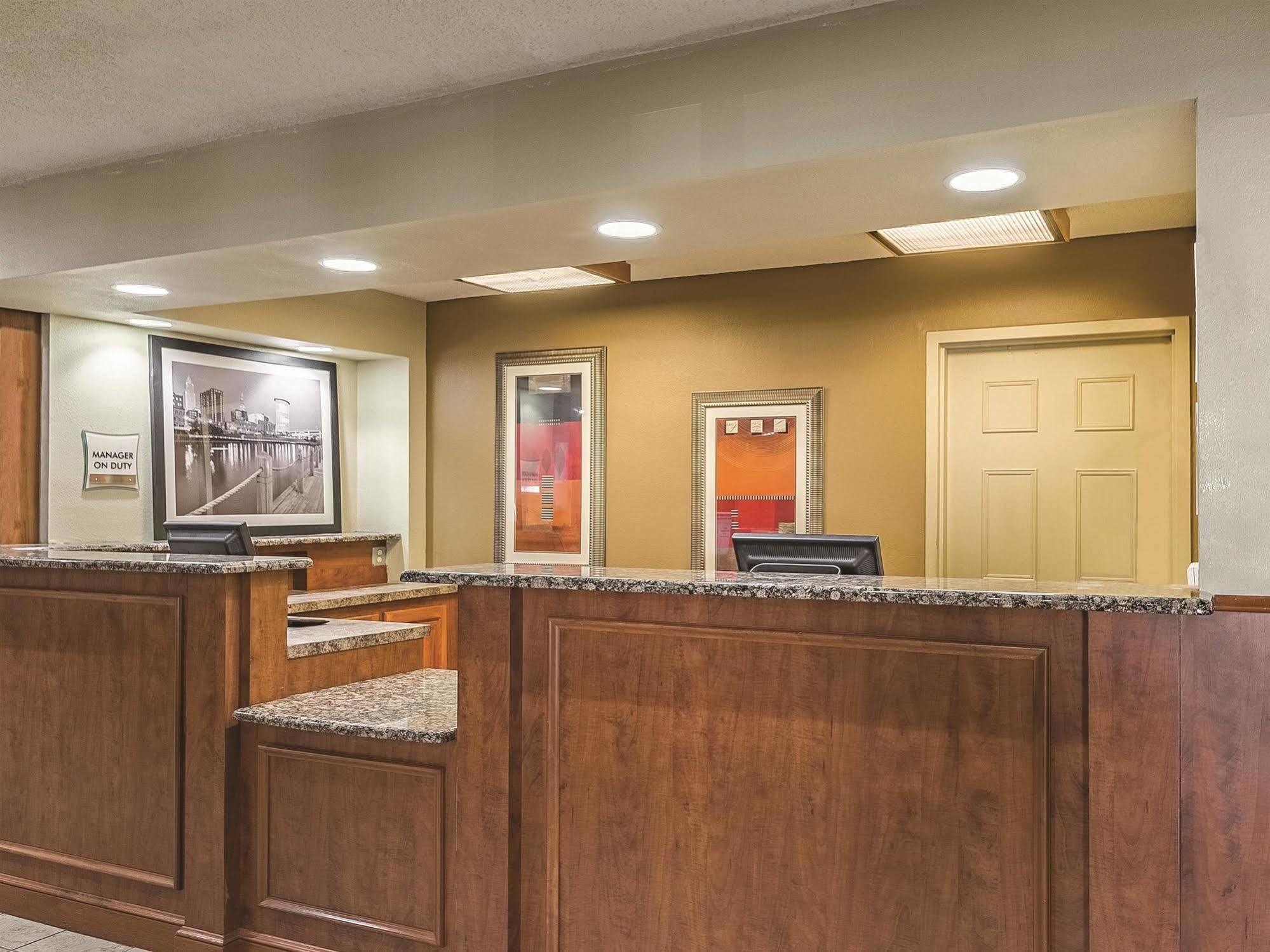 Hotel La Quinta By Wyndham Cleveland Airport West North Olmsted Zewnętrze zdjęcie